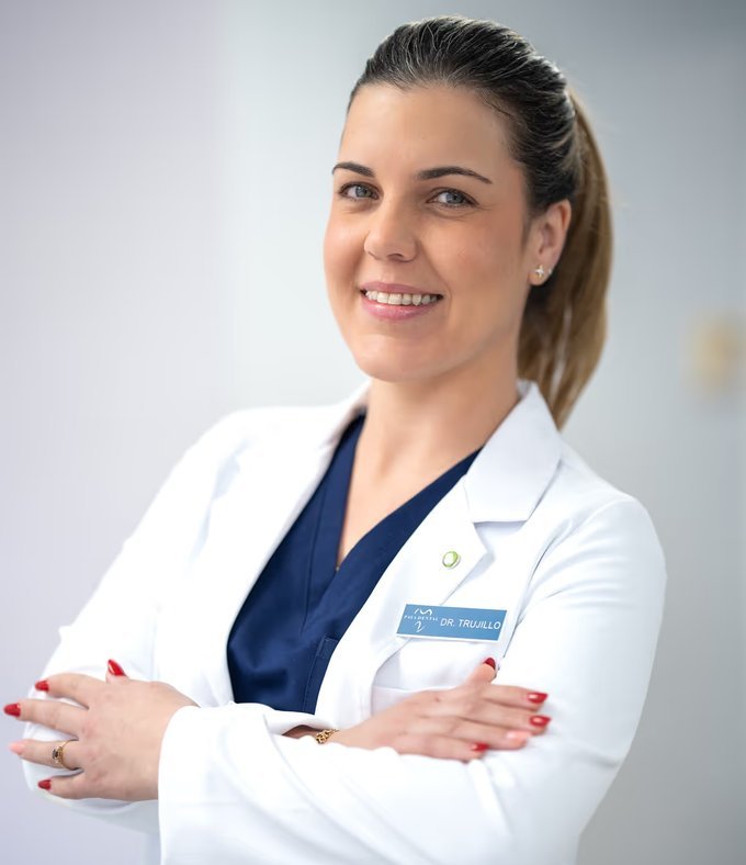 Dr. Yelisset Trujillo, dentist
